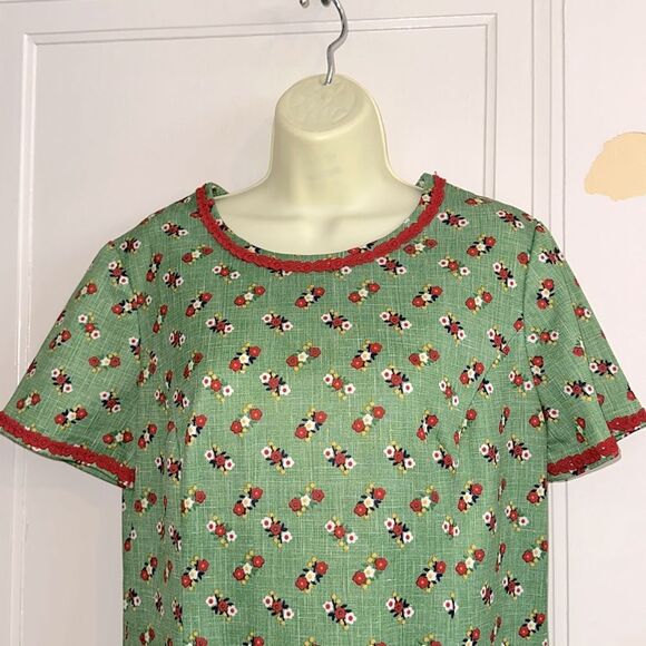 Vtg 60s Handmade green & red floral print polyester knit short sleeve dress - Picture 3 of 8